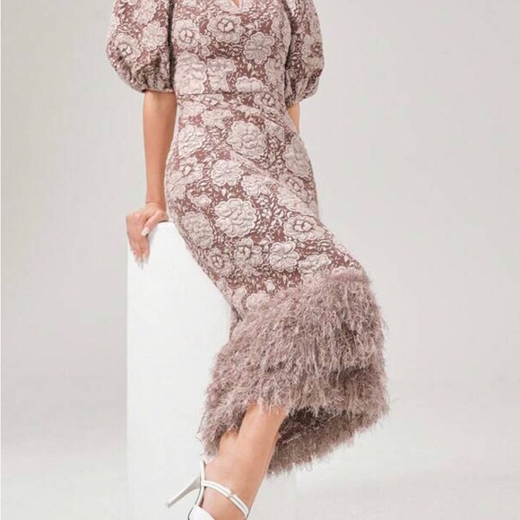 Dress - Picture 3 of 4